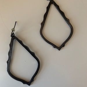 Kendra Scott Sophee Drop Earrings in Black